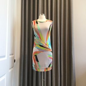 🔹TRINA TURK  Sleeveless Short dress